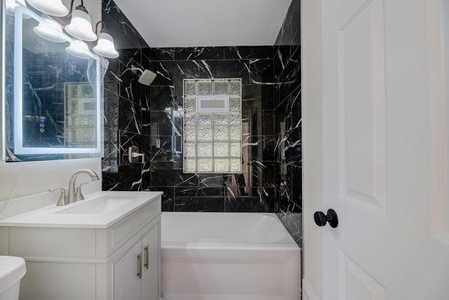 4937 N 51 BOULEVARD, Milwaukee, WI 53218