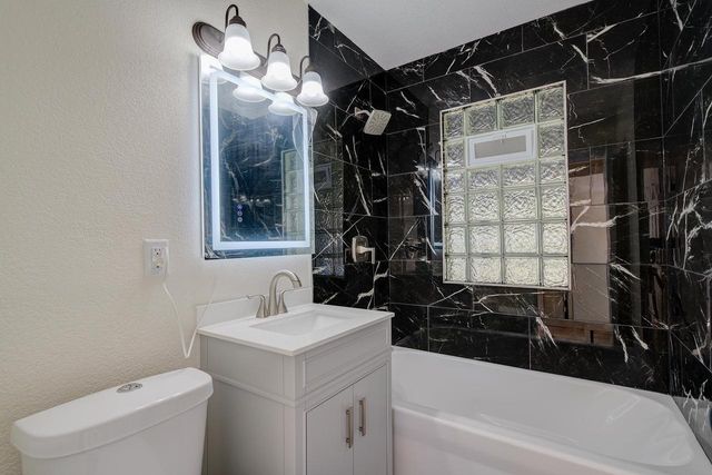 4937 N 51 BOULEVARD, Milwaukee, WI 53218