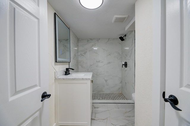 4937 N 51 BOULEVARD, Milwaukee, WI 53218