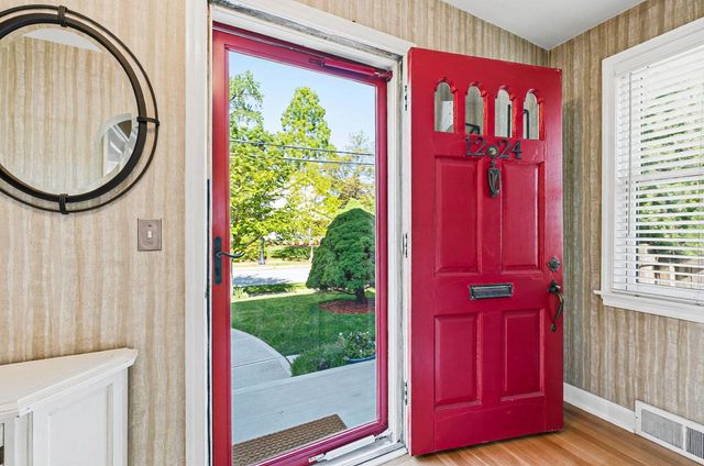 1224 Oxley Road, Grandview, OH 43212