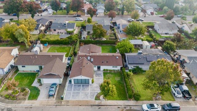 1938 Taylor Ave, Newman, CA 95360