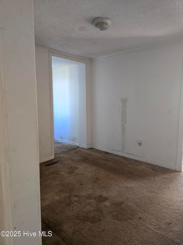 1708 National Avenue, New Bern, NC 28560