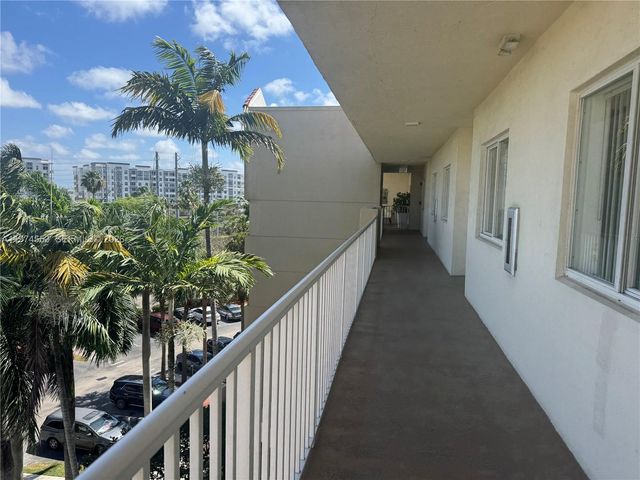 10720 NW 66th St 504, Doral, FL 33178