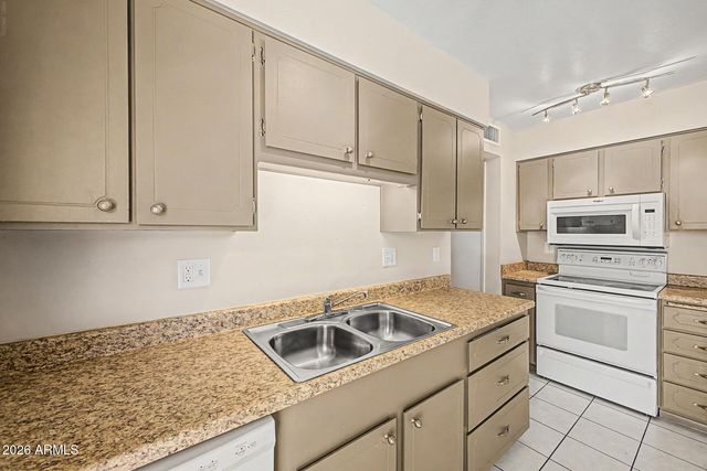 12614 W LIMEWOOD Drive, Sun City West, AZ 85375