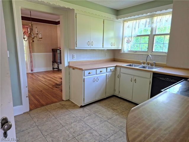 6670 Stratford Road, Concord Twp, OH 44077