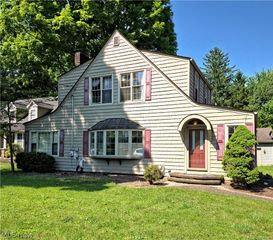 6670 Stratford Road, Concord Twp, OH 44077