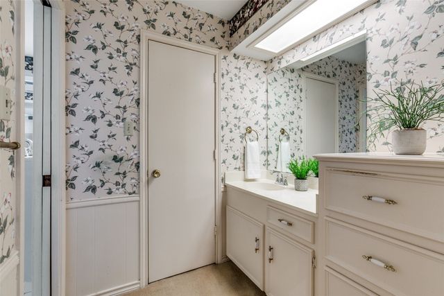 2401 Silver Holly Lane, Richardson, TX 75082