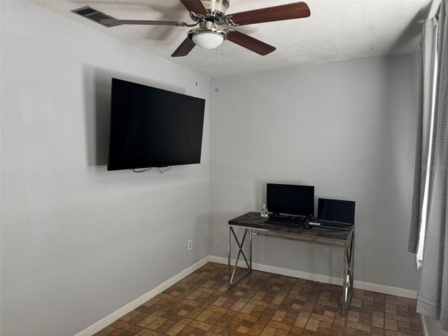 5267 81ST STREET N 20, St Petersburg, FL 33709