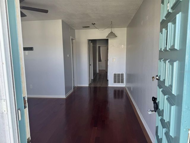 5267 81ST STREET N 20, St Petersburg, FL 33709