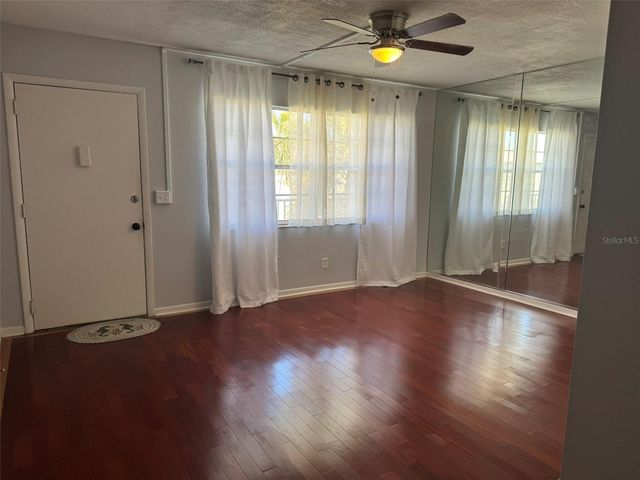 5267 81ST STREET N 20, St Petersburg, FL 33709