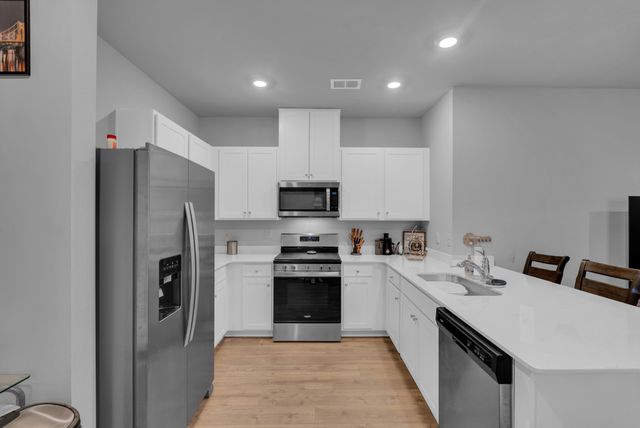884 Long Leaf Rd, Lebanon, TN 37087