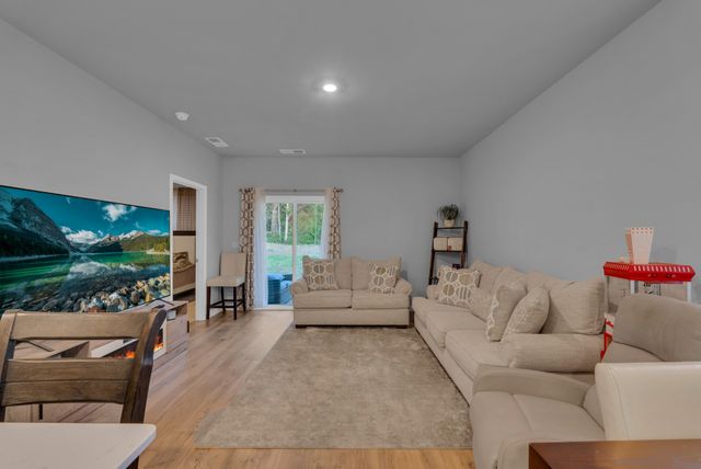 884 Long Leaf Rd, Lebanon, TN 37087