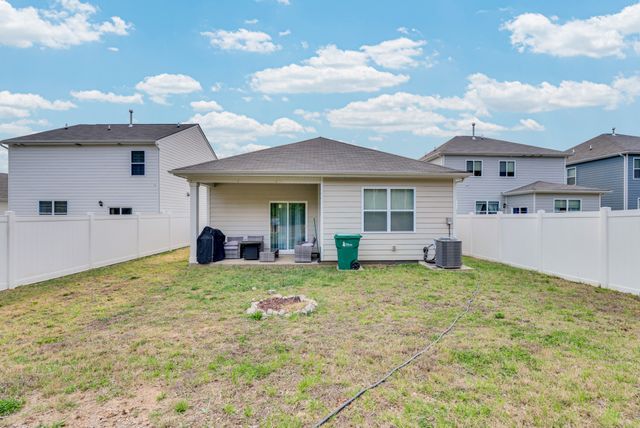 884 Long Leaf Rd, Lebanon, TN 37087