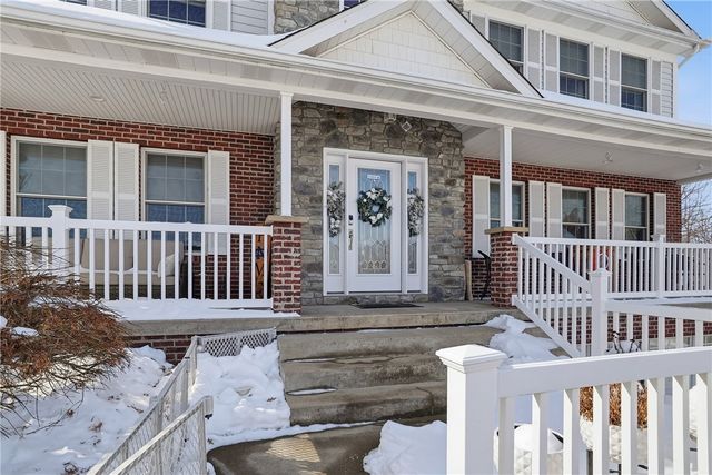 100 Mary St, Center Twp, PA 15061