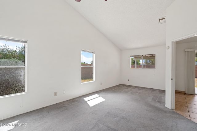 10488 E Overland Ridge, Tucson, AZ 85730