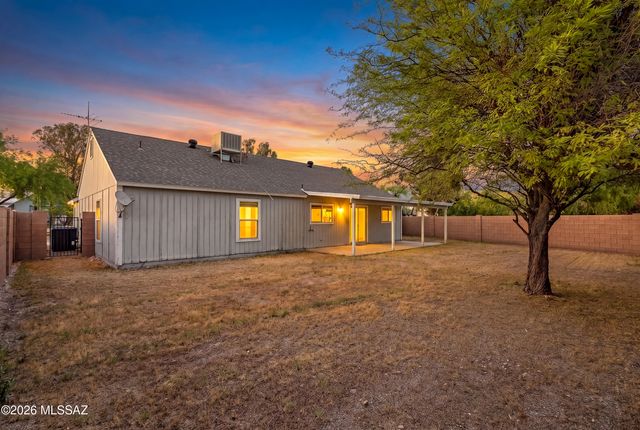 10488 E Overland Ridge, Tucson, AZ 85730