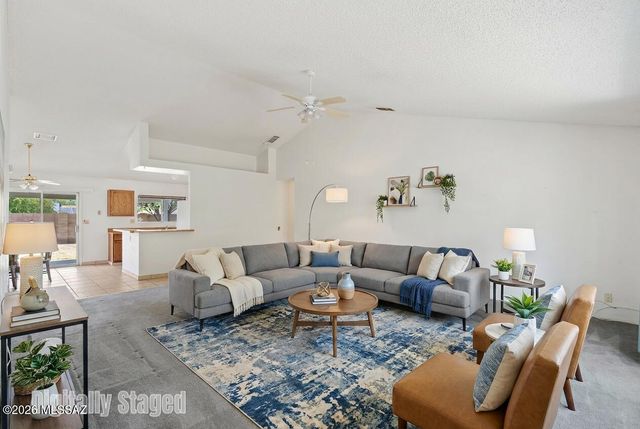 10488 E Overland Ridge, Tucson, AZ 85730