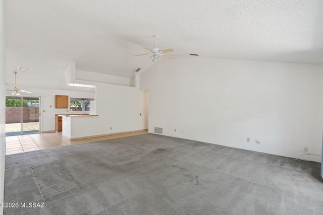 10488 E Overland Ridge, Tucson, AZ 85730