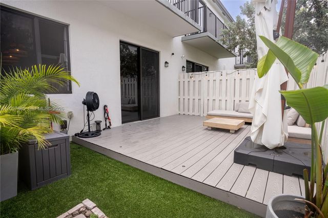 13636 SW 157th Ct, Miami, FL 33196