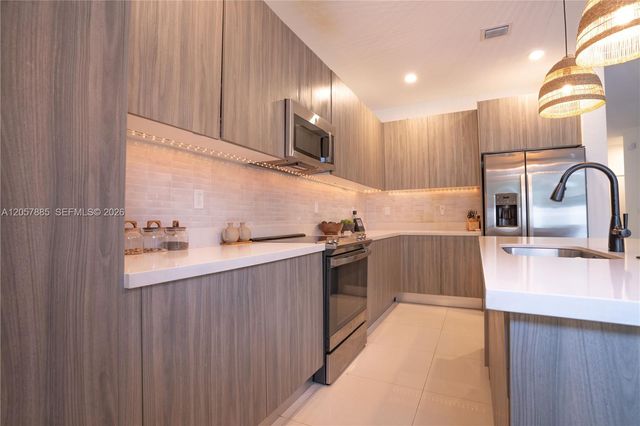 13636 SW 157th Ct, Miami, FL 33196