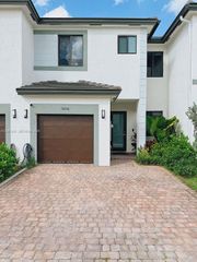 13636 SW 157th Ct, Miami, FL 33196