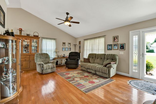 106 Wind Chase Drive, Madisonville, TN 37354