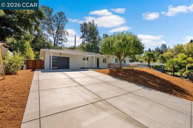 8 Ramona Dr, Orinda, CA 94563