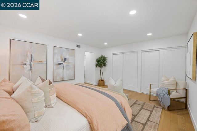 8 Ramona Dr, Orinda, CA 94563