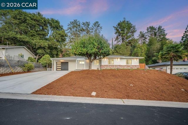 8 Ramona Dr, Orinda, CA 94563