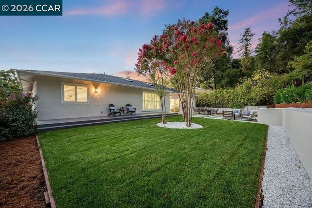 8 Ramona Dr, Orinda, CA 94563