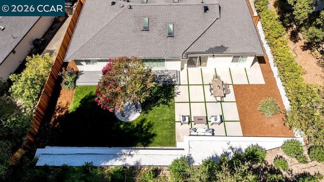 8 Ramona Dr, Orinda, CA 94563