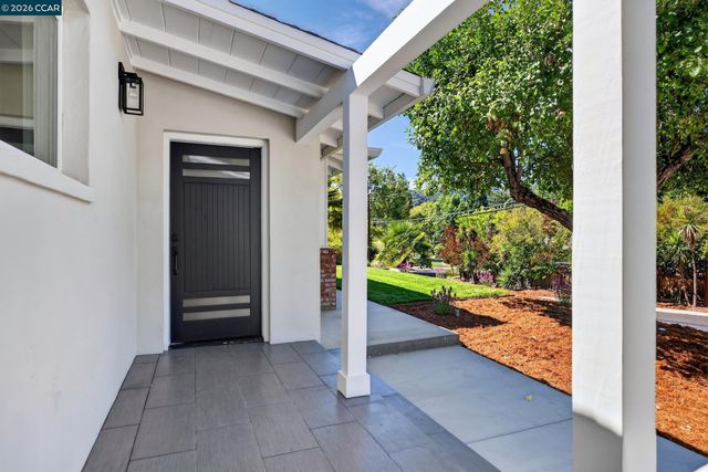 8 Ramona Dr, Orinda, CA 94563