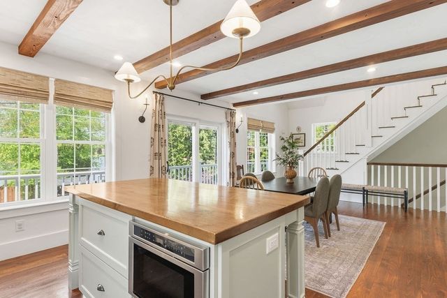40 Kinsley Ln, Mendon, MA 01756