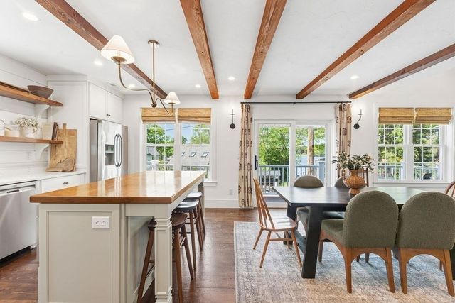 40 Kinsley Ln, Mendon, MA 01756