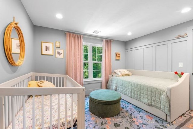 40 Kinsley Ln, Mendon, MA 01756