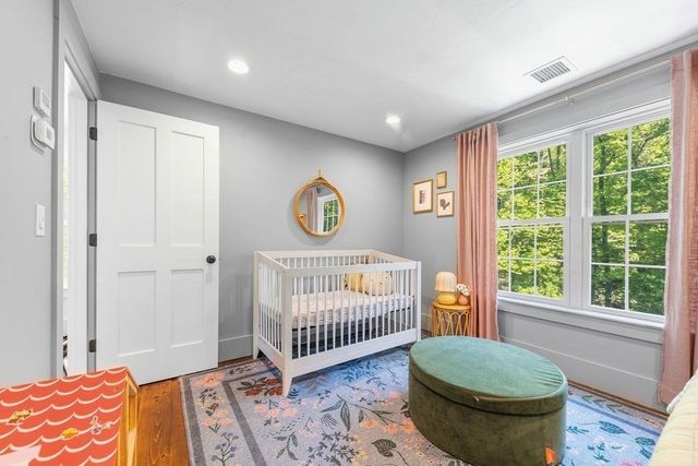 40 Kinsley Ln, Mendon, MA 01756