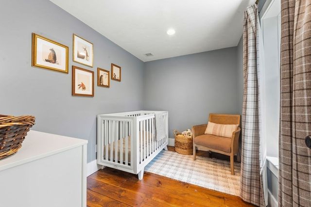 40 Kinsley Ln, Mendon, MA 01756