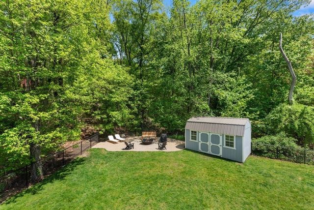 40 Kinsley Ln, Mendon, MA 01756
