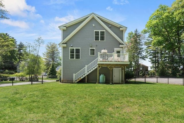 40 Kinsley Ln, Mendon, MA 01756