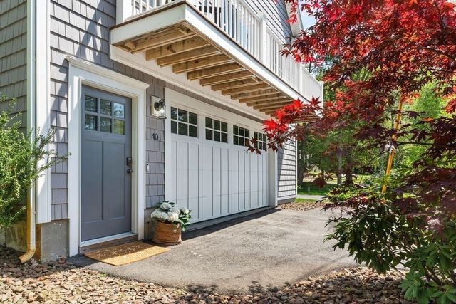 40 Kinsley Ln, Mendon, MA 01756