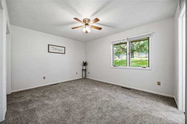 3425 Tulane Ct, Iowa City, IA 52240