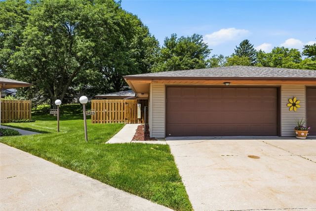 3425 Tulane Ct, Iowa City, IA 52240