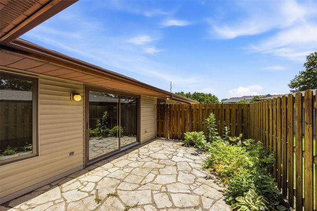 3425 Tulane Ct, Iowa City, IA 52240