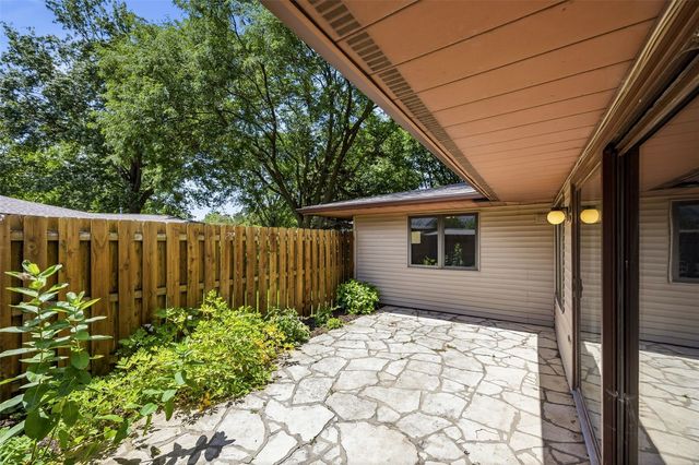 3425 Tulane Ct, Iowa City, IA 52240