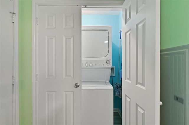 1124 Overton Avenue, Bolivar Peninsula, TX 77650