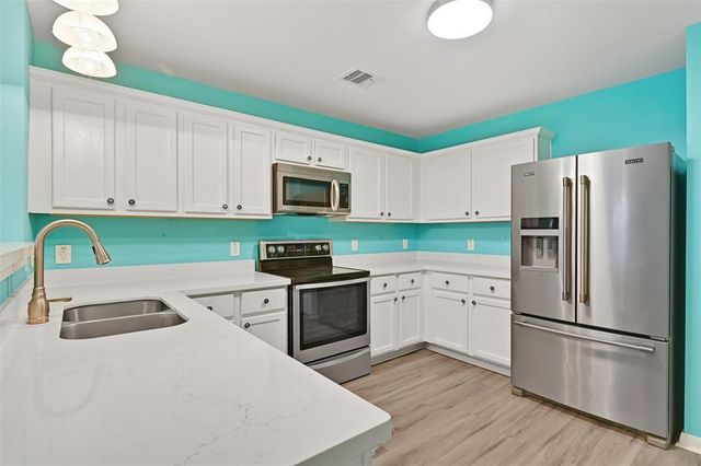 1124 Overton Avenue, Bolivar Peninsula, TX 77650