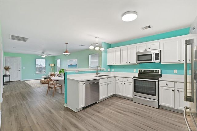 1124 Overton Avenue, Bolivar Peninsula, TX 77650