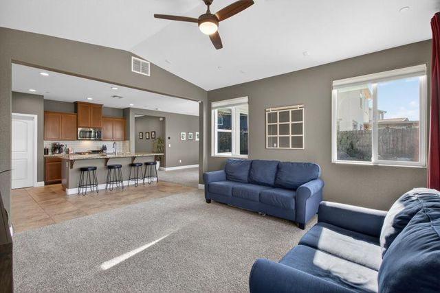 4078 Magenta Bloom Way, Rancho Cordova, CA 95742