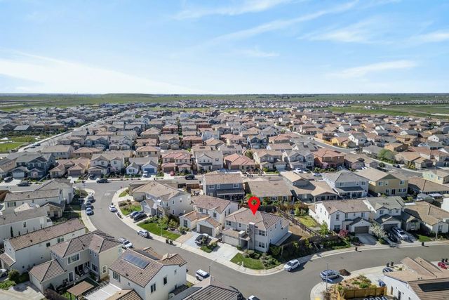 4078 Magenta Bloom Way, Rancho Cordova, CA 95742