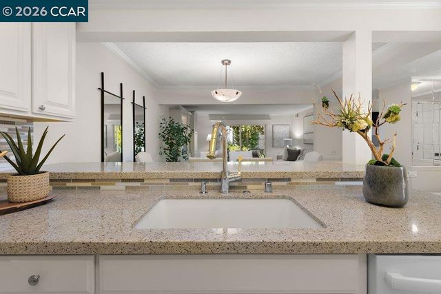 2057 Golden Rain Rd 8, Walnut Creek, CA 94595